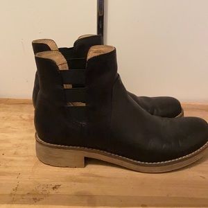 GEOX RESPIRA 40 low black booties
